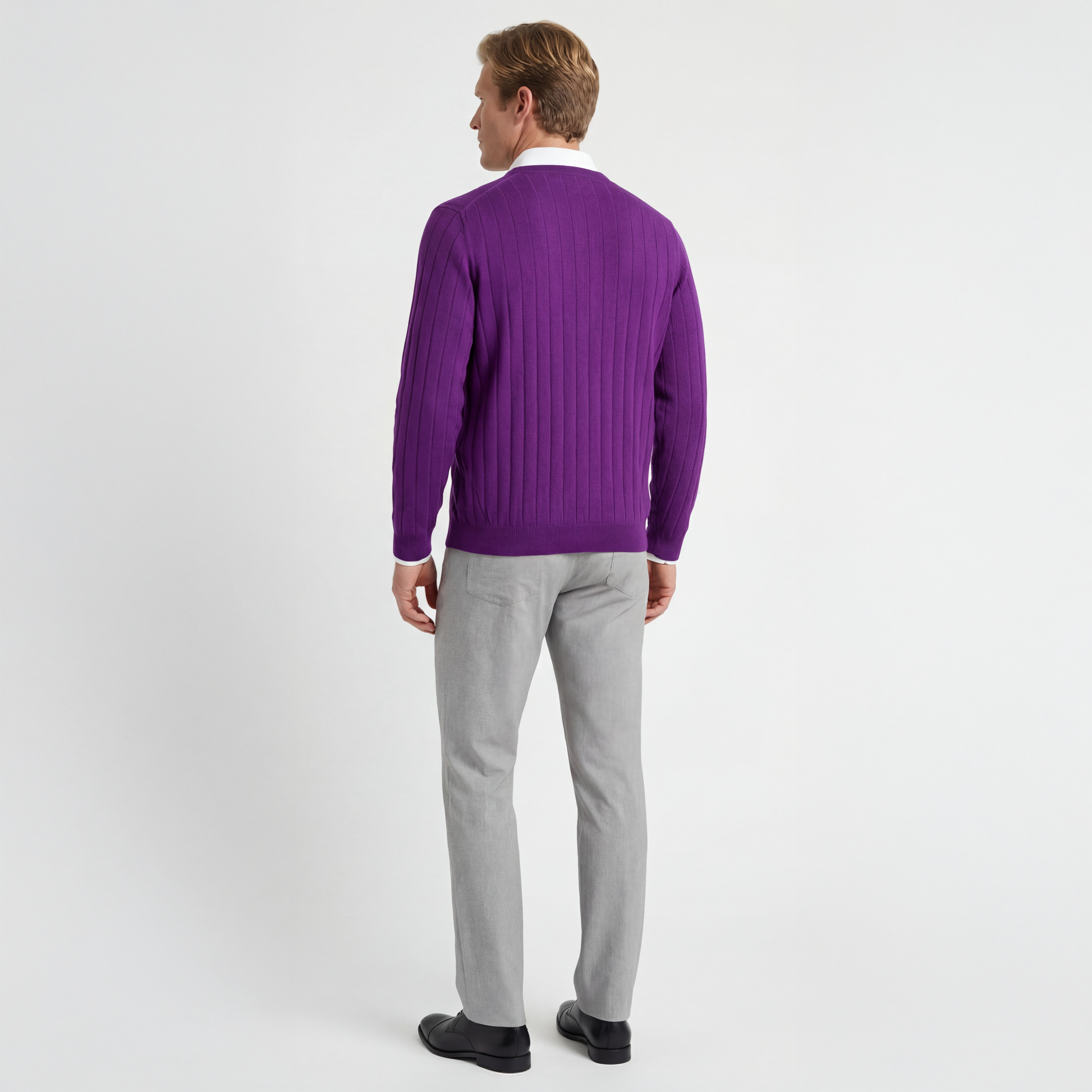 Signature Merino V-neck Pullover Sweater